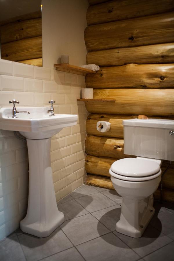 ヘレフォード Coed Y Marchog Woodland Retreatヴィラ エクステリア 写真