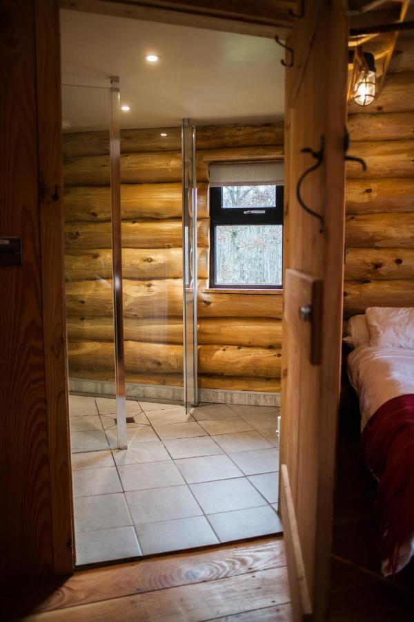ヘレフォード Coed Y Marchog Woodland Retreatヴィラ エクステリア 写真